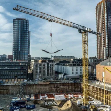 Gru a torre a rotazione in alto